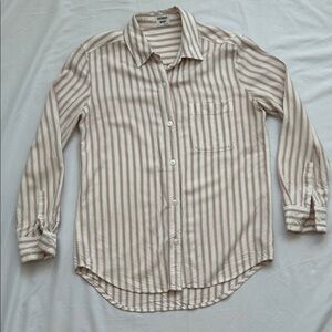 Sunday Best by Aritzia // Button-Down Shirt in Cream and Pink Stripes